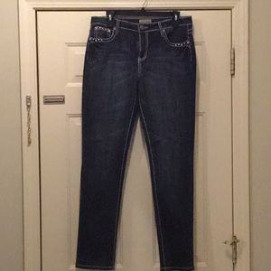 Embellished. Earl Jeans. Adorable, sassy jeans